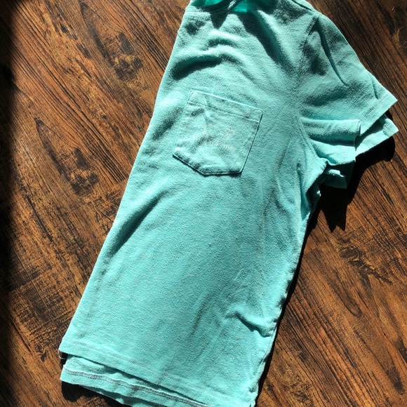 Vineyard Vines T - Picture 2 of 4